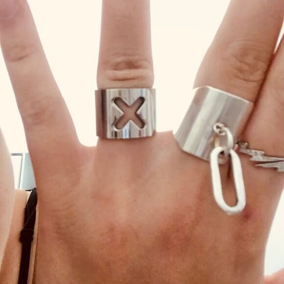 Silver Cut Out X Design Wide Band Statement Ring NEW - Picture 4 of 4